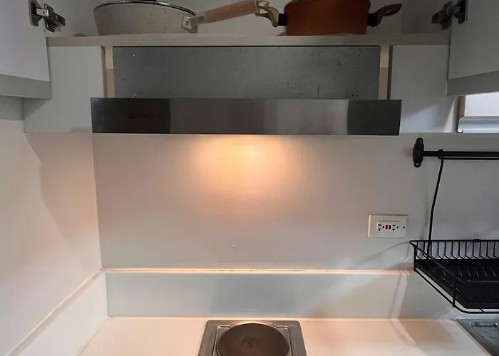 Minimalist 1br, Ayalaview, 65in Tv With Netflix , Air *