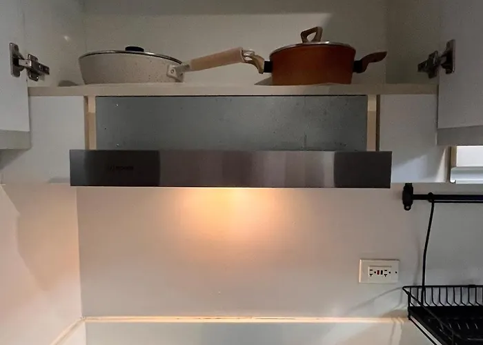 Apartment Minimalist 1br, Ayalaview, 65in Tv With Netflix , Air *